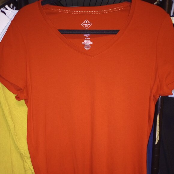 St. Johns Bay Essential tee - Picture 1 of 5